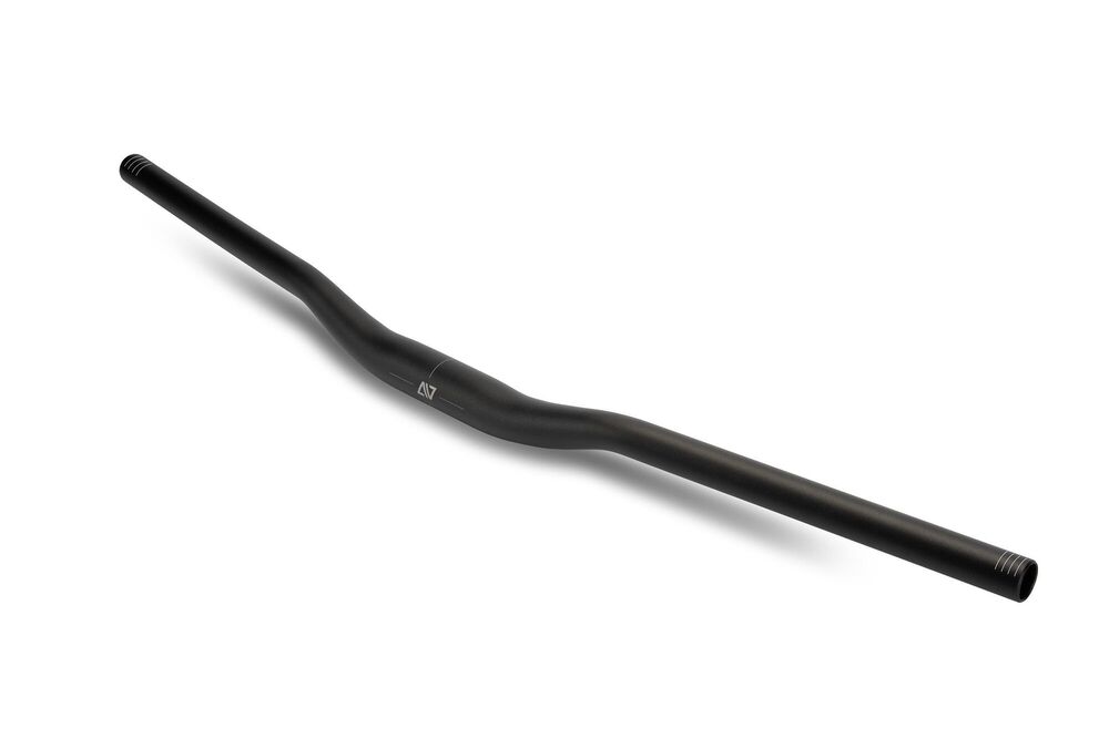 KIEROWNICA CUBE OMNE 31.8 780MM R15 CZA