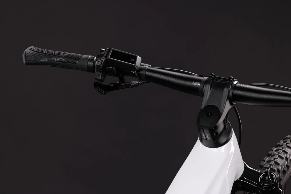 ROWER CUBE REACTION HYBRID RACE 800 29 M 27