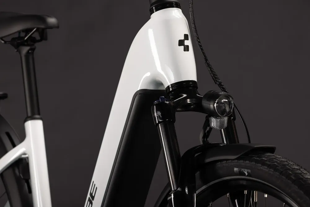 ROWER CUBE TOURING HYBRID ONE 600 46 27 E