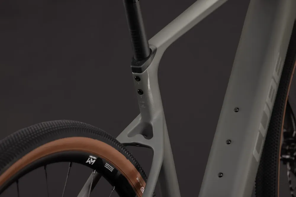 ROWER CUBE NUROAD HYBRID C:62 RACE 400X XS 27