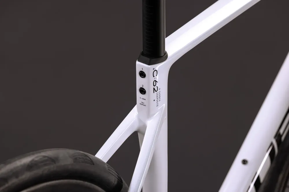 ROWER CUBE ATTAIN C62 SLX 47 27