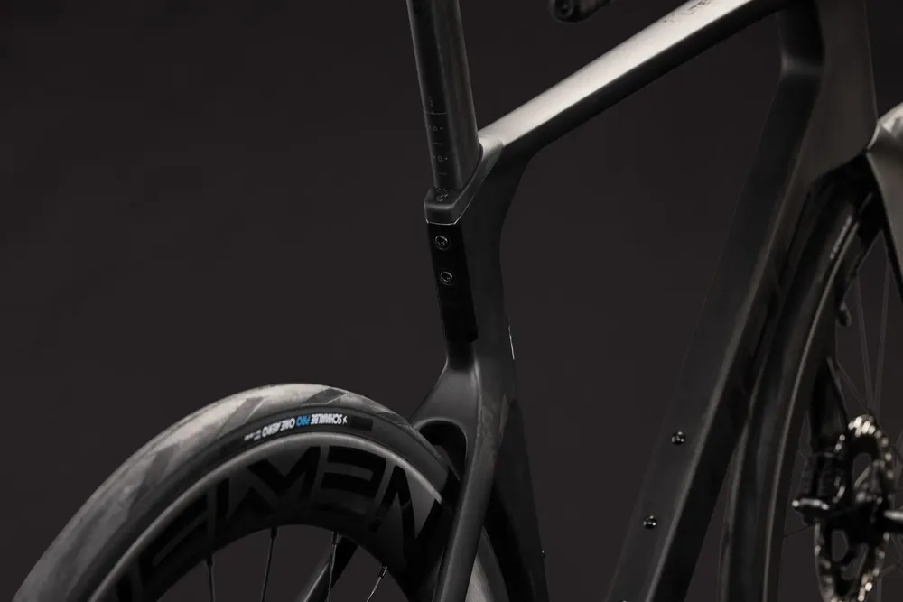 ROWER CUBE LITENING AERO C68X RACE 62 27