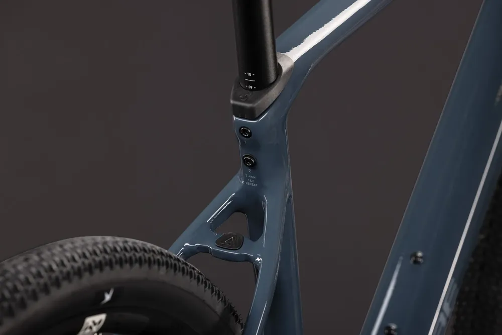 ROWER CUBE NUROAD RACE M 27
